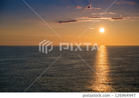 [Sunrise from the Sunflower bound for Sapporo Oarai] 126964947