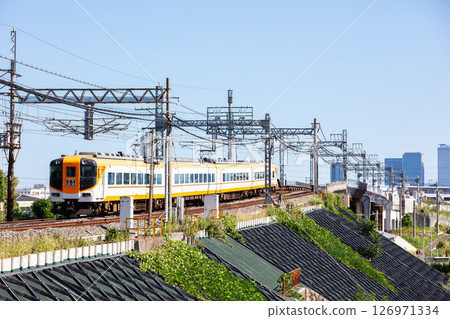 [Kintetsu Nagoya Line] Limited express train heading towards Nagoya 126971334