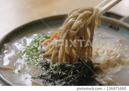 島根縣的特色美食-釜揚蕎麥麵 島根縣的特色美食-釜揚蕎麥麵 126971680