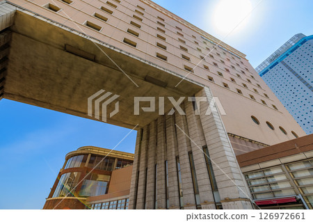 神奈川縣橫濱的 Navios Yokohama（三星級飯店） 126972661