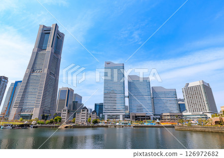 Cityscape from the train road in Yokohama City, Kanagawa Prefecture Yokohama Landmark Tower and Queen's Square Yokohama 126972682