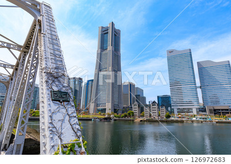 Cityscape from the train road in Yokohama City, Kanagawa Prefecture Yokohama Landmark Tower and Queen's Square Yokohama 126972683