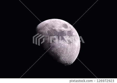 June 5, 2025 Moon age 9.31 19:29 126972923