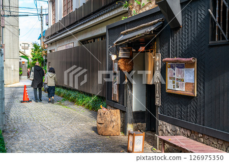 [Tokyo] The charming alleys of Kagurazaka 126975350