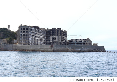 軍艦島：北側的中小學和醫院景觀 126976051