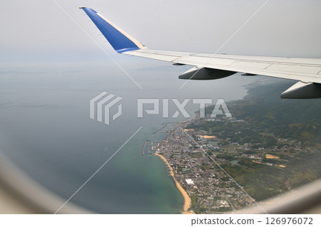 飛機上看到的景色:從神戶機場起飛,飛越淡路島刈谷港 飛機上看到的景色:從神戶機場起飛,飛越淡路島刈谷港 126976072