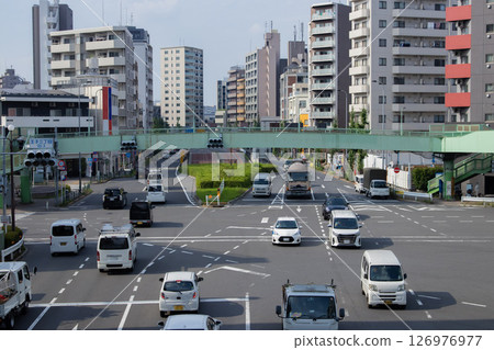 Traffic around Onagabashi pedestrian bridge and Oji 3-chome intersection [Urban image] 126976977