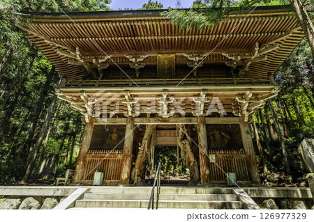 四國88所寺廟中第44所：愛媛郡久萬高原町三門大法寺 126977329