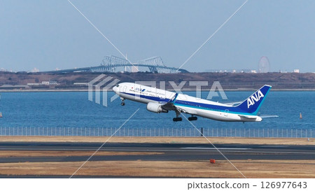 全日空中巴士從羽田機場C跑道起飛並經過金門大橋 全日空中巴士從羽田機場C跑道起飛並經過金門大橋 126977643