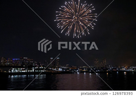 Yokohama Port Festival Fireworks Show Illuminates the Night Sky Yokohama Port Festival Fireworks Show Illuminates the Night Sky 126978393