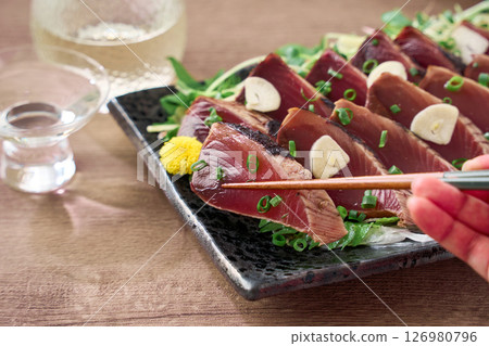 佐料豐富的鰹魚片 126980796