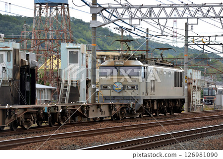 東海道本線運行的EF510-509次貨櫃貨運列車 東海道本線運行的EF510-509次貨櫃貨運列車 126981090