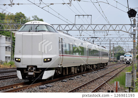 東海道本線 287 系白鷺號 7 號 126981193