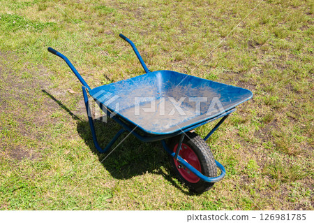 獨輪車車單輪車貓車 126981785