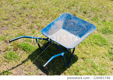 獨輪車車單輪車貓車 126981786