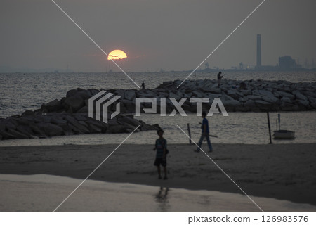 THAILAND RAYONG LAEM CHAROEN BEACH 126983576