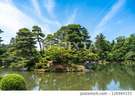 Scenic view of Kenroku-en Garden near Kanazawa Castle, Japan 126984155