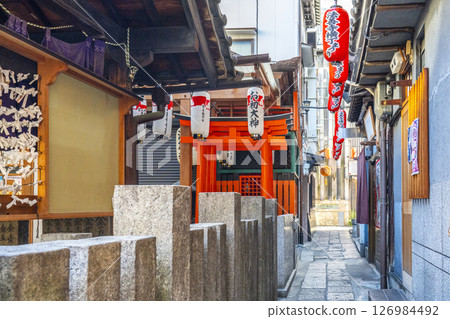 Osaka Sennichimae morning Hozenji precinct Ohatsutenjin (Okayama Mogami Inari) summer 126984492