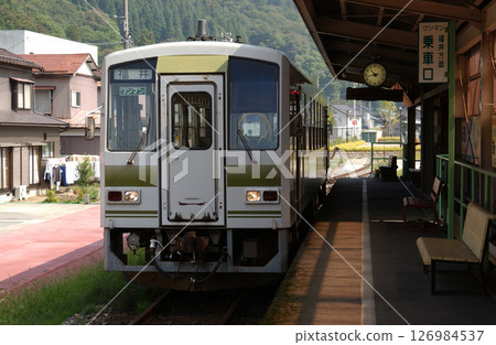 深山裡的地方鐵路終點站 深山裡的地方鐵路終點站 126984537