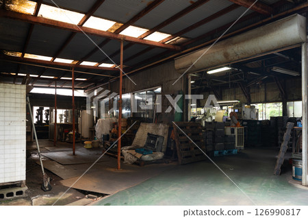 古老而黑暗的工廠 126990817