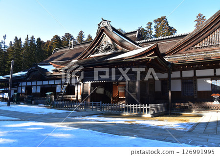 Mount Koya in snow: Kongobu-ji Temple Mount Koya in snow: Kongobu-ji Temple 126991995