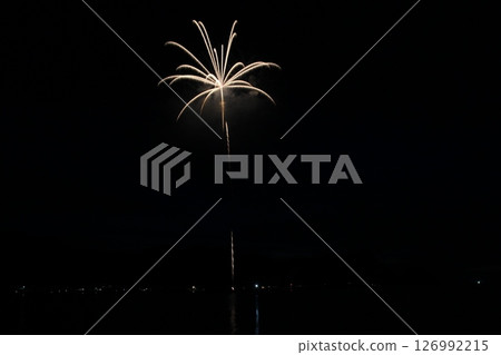 兵庫縣霞煙火大會，日本海，海上煙火 126992215