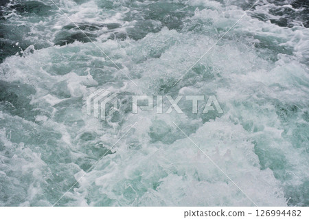 Tainoura Pleasure Boat: Beautiful Sea (Kamogawa City, Chiba Prefecture) 126994482