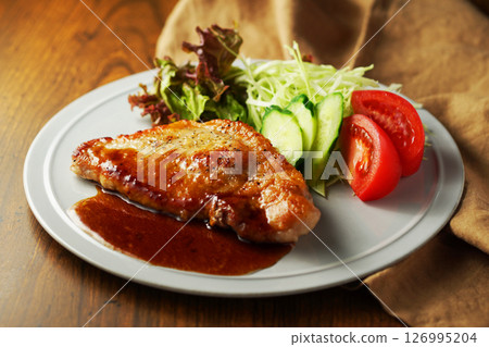 Tonteki（炒豬肉） 126995204