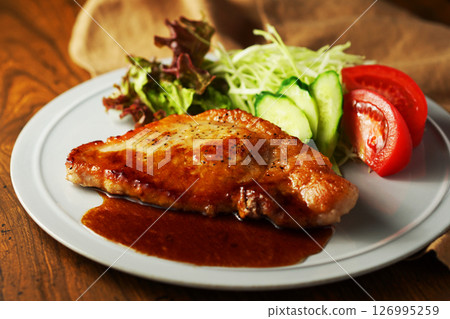 Tonteki（炒豬肉） 126995259