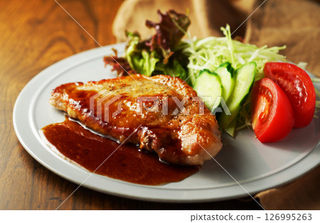 Tonteki（炒豬肉） 126995263