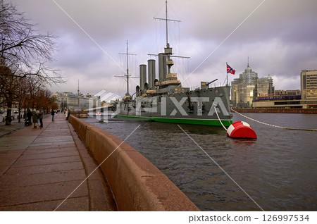 St. Petersburg cruiser Aurora 126997534