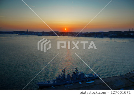 Kanmon Straits, the setting sun and sunset, escort ship Sawagiri 127001671