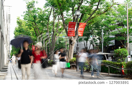 Harajuku Omotesando, Tokyo in early summer 127003891