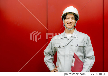 在建築地盤工作的工人 127004031