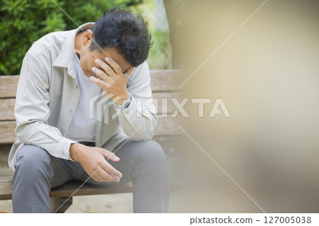 一個沮喪的人 一個沮喪的人 127005038