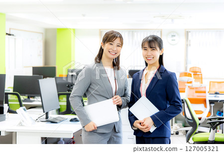 女商人，在辦公室 127005321