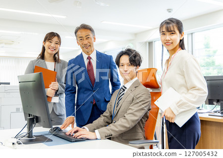 Business scene suit Business scene suit 127005432