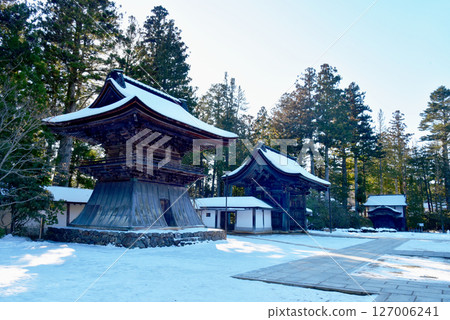 Mount Koya in snow: Kongobu-ji Temple Mount Koya in snow: Kongobu-ji Temple 127006241