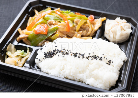 美味的青椒豬肉中式便當 127007985