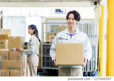 Warehouse work cardboard 127008307