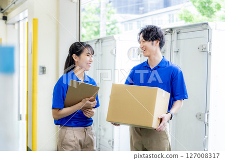 送貨司機運送行李 127008317