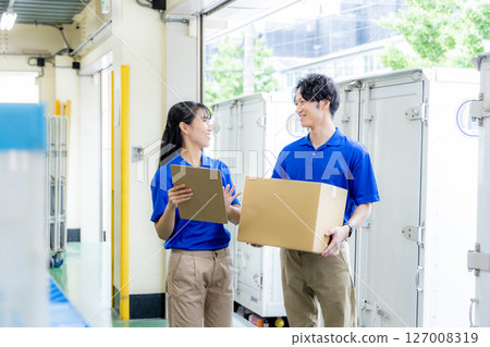 送貨司機運送行李 127008319
