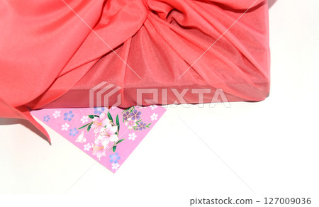 Flower-knotted furoshiki 127009036