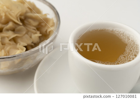 用薑糖漿製成的溫薑汁汽水 127010081