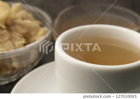 用薑糖漿製成的溫薑汁汽水 127010083