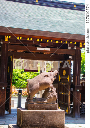 [Kyoto Scenery] Go-o Shrine: The strong guardian deity of your legs and hips 127010774