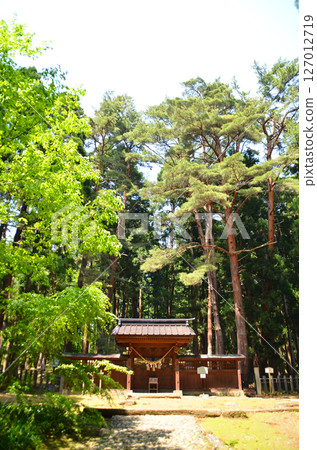 位於福島縣豬苗代町峰山的會津守護神埼玉神社的神社內殿 127012719