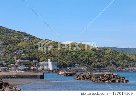 Sagami Bay near Ito Port (Ito City, Shizuoka Prefecture) Sagami Bay near Ito Port (Ito City, Shizuoka Prefecture) 127014109