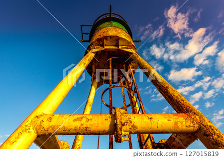 Jetty and lighthouse in Saint-Pierre, La Reunion island 127015819