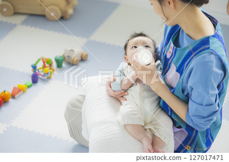 Nursery schools and male nursery teachers 127017471